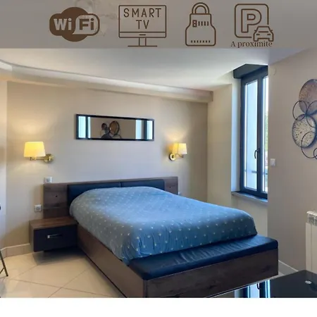 Rdc 3 - Meuble Au Centre De - Wifi Et Netflix Apartment