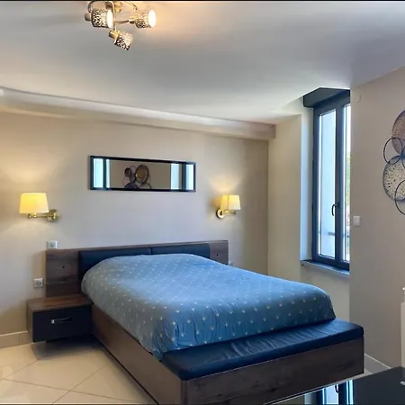 Rdc 3 - Meuble Au Centre De - Wifi Et Netflix