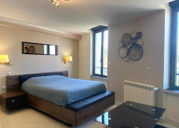 Rdc 3 - Meuble Au Centre De - Wifi Et Netflix *